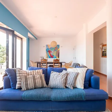 Guest house Blue Buddha House 2*